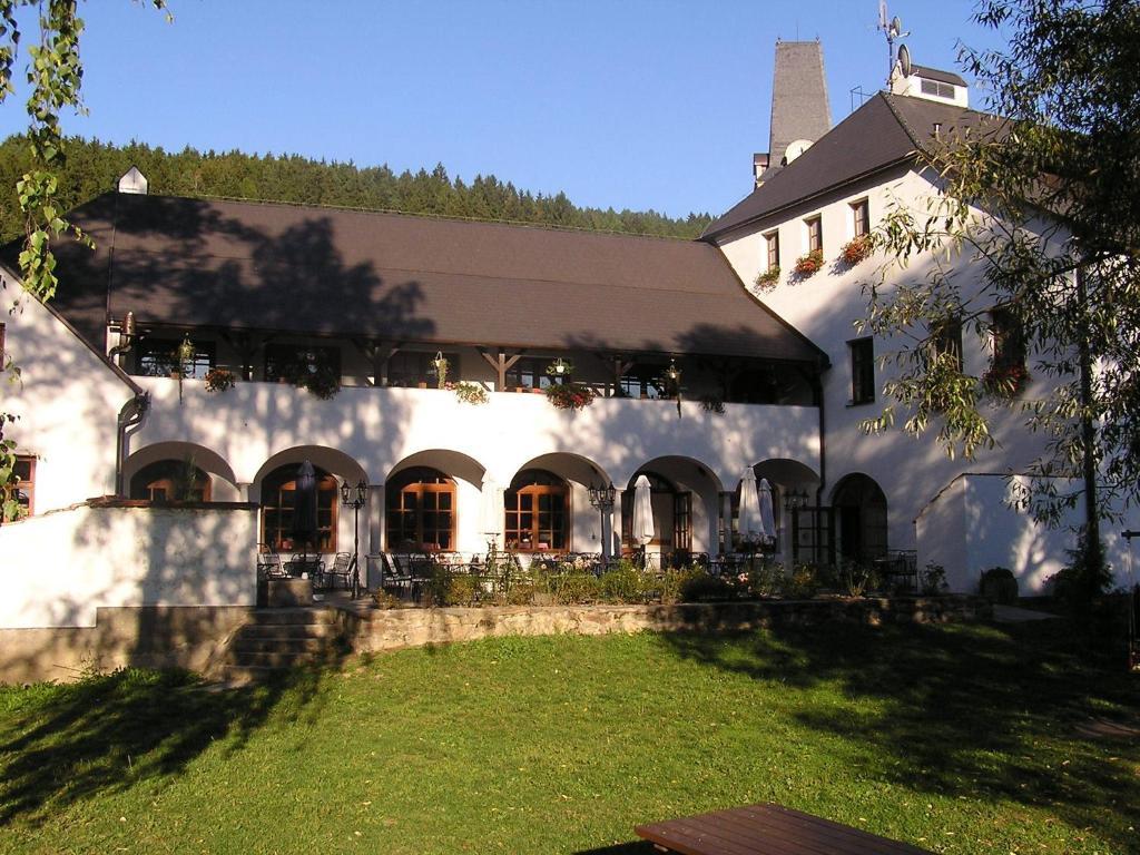 Hotel Ruze Rožmberk nad Vltavou Exterior foto
